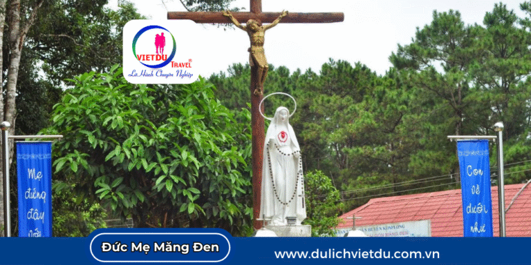 Tượng Đức Mẹ Măng Đen