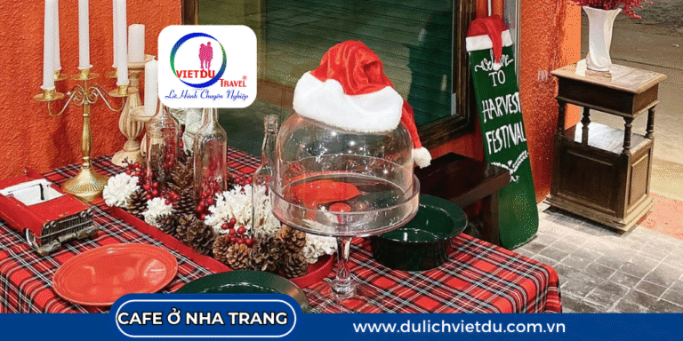 Quán cà phê trang trí Noel ở Nha Trang