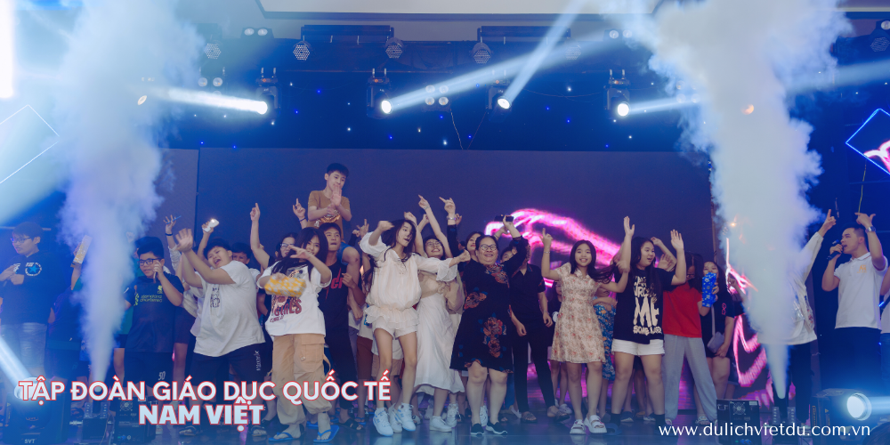 Tập Đoàn Giáo Dục Quốc Tế Nam Việt Team Building Phan Thiết