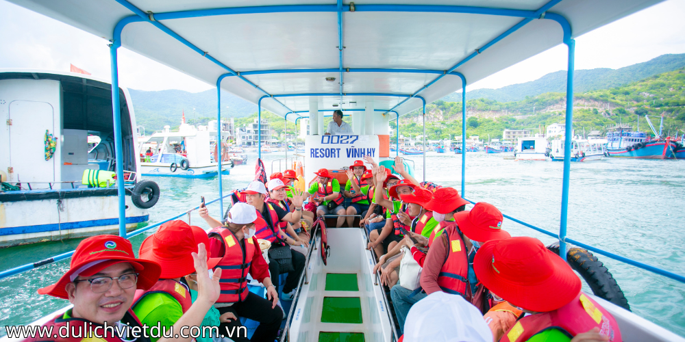 Tour Ninh Chữ – Vĩnh Hy 2N2Đ | Team Building & Gala Dinner Vietdu Travel